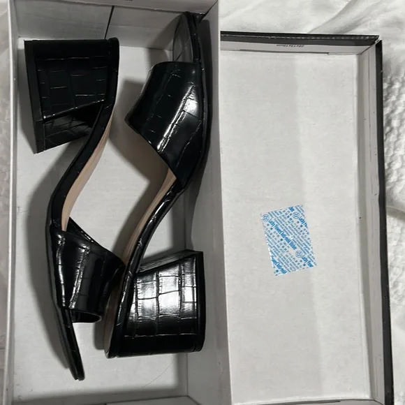 Qupid Black Croc Katen Mule - Picture 5 of 5